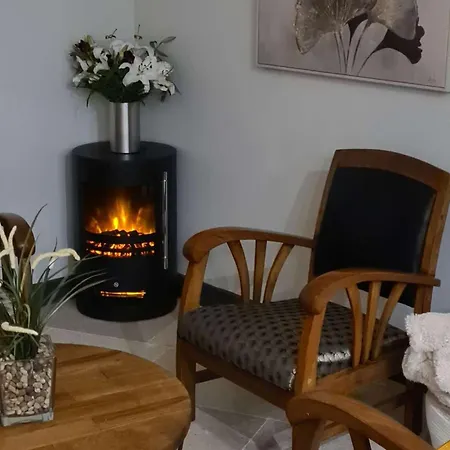 Maison A Royan Avec Piscine Pour 5 Personnes - Fr-1-494-191 * Royan